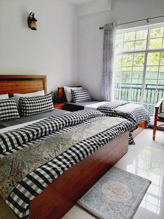 Postel nebo postele na pokoji v ubytování Misthill Rest - Lavish Villa