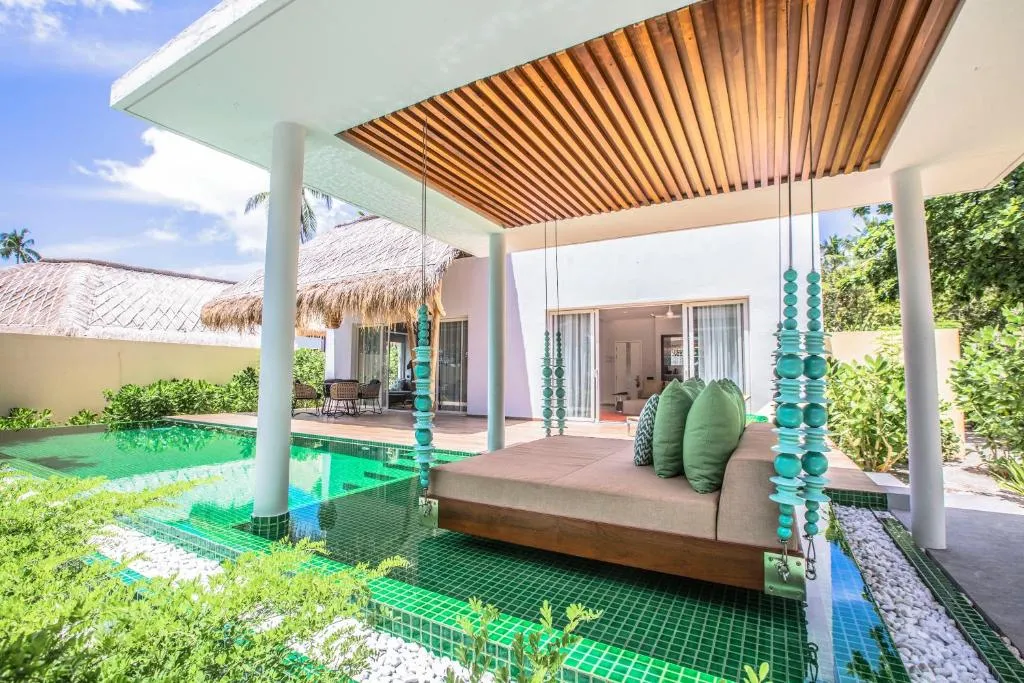 Superior Beach Villa with Pool