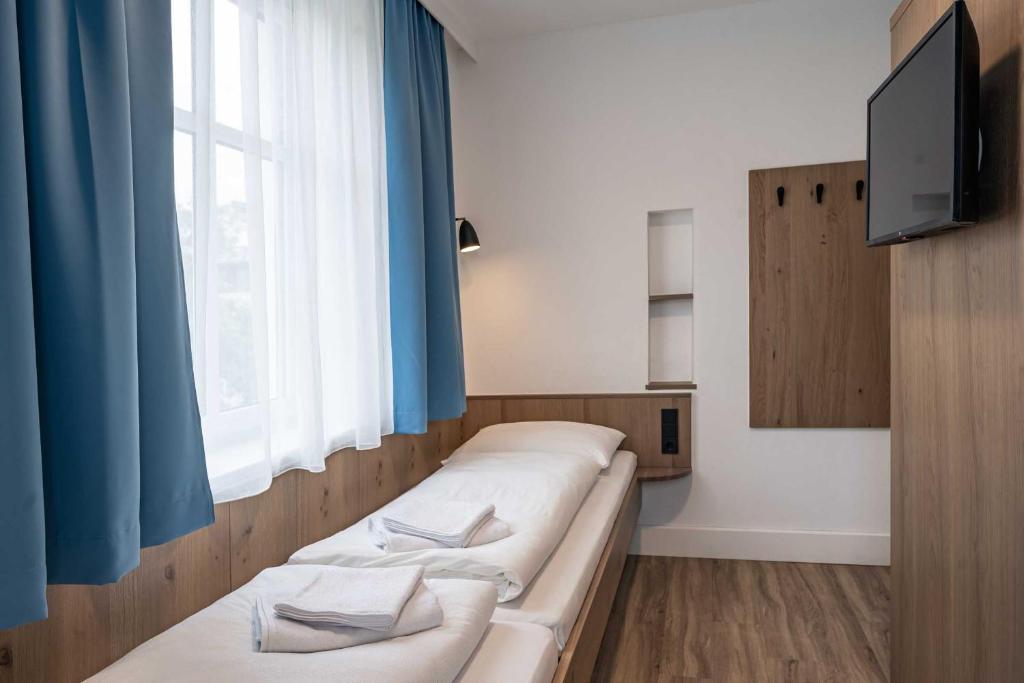 Villa Flöckner Bed & Breakfast - 1