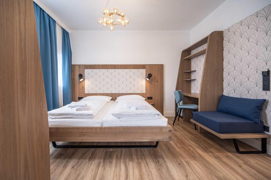 Villa Flöckner Bed & Breakfast - 17