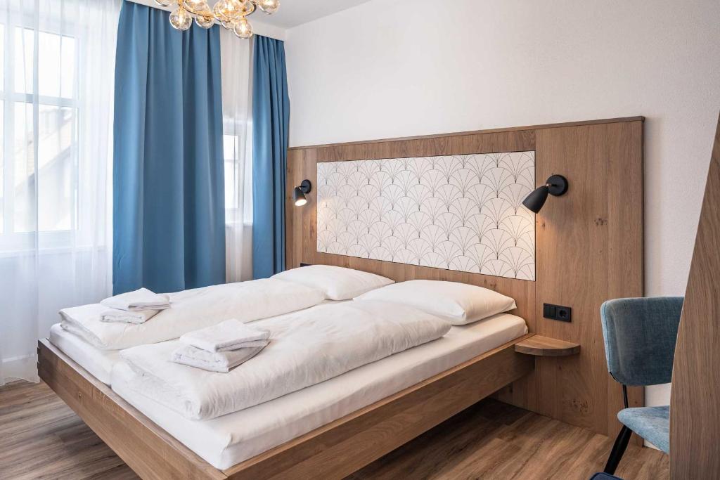 Villa Flöckner Bed & Breakfast - 12