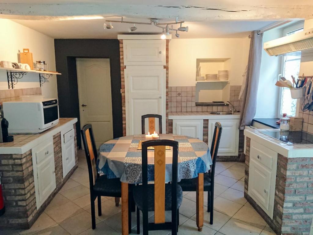 Kuchyň nebo kuchyňský kout v ubytování 1001 Nuits Aywaille