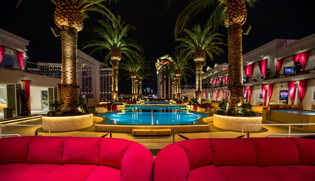 Bazén v ubytování The Cromwell Hotel & Casino nebo v jeho okolí