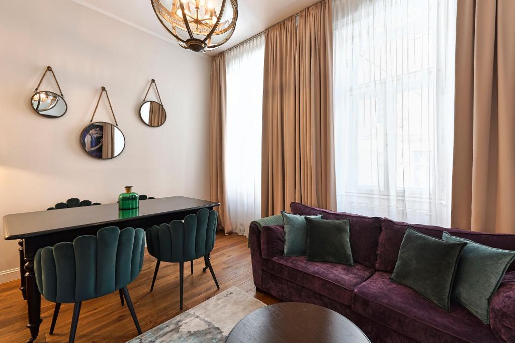 6 rooms - Apartamento Grande De Um Quarto