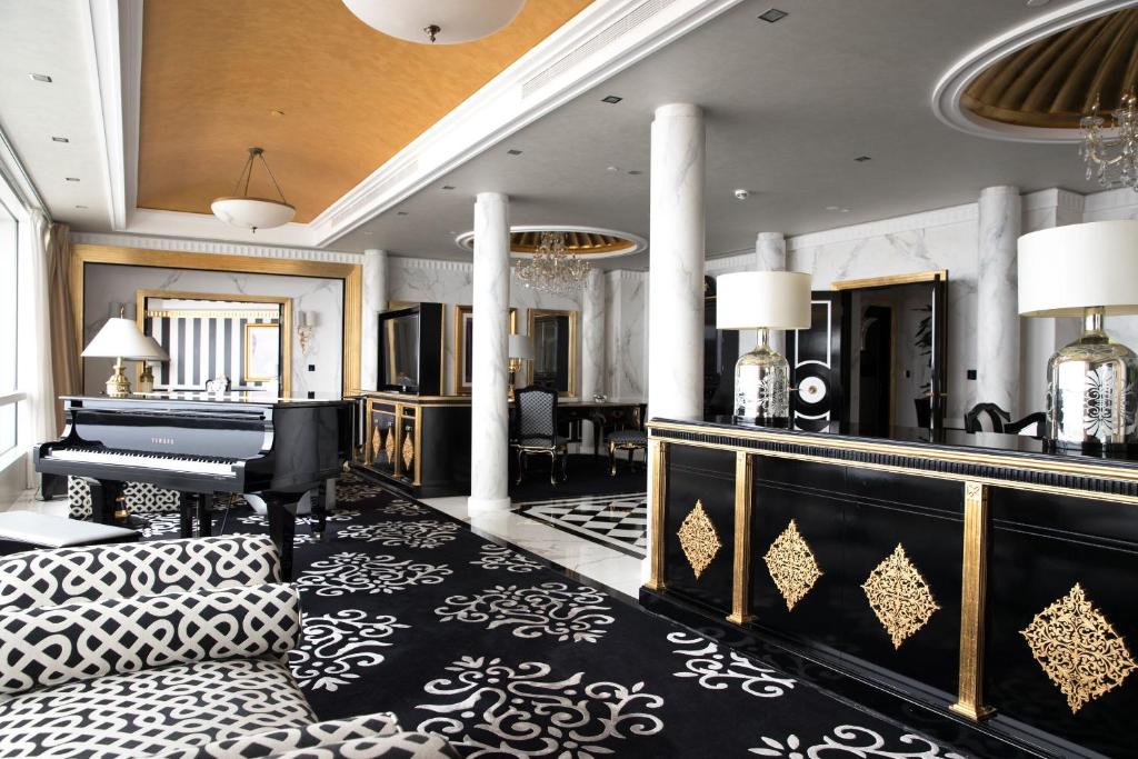 Jumeirah Emirates Towers Dubai - 