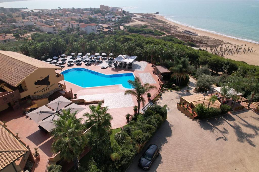 Bazén v ubytování Baia Di Ulisse Wellness & Spa nebo v jeho okolí