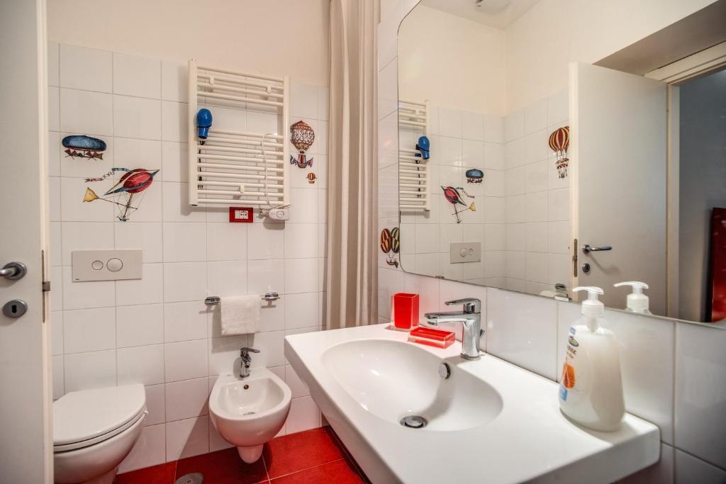 Kúpeľňa v ubytovaní Apartments Rione Trastevere XIII