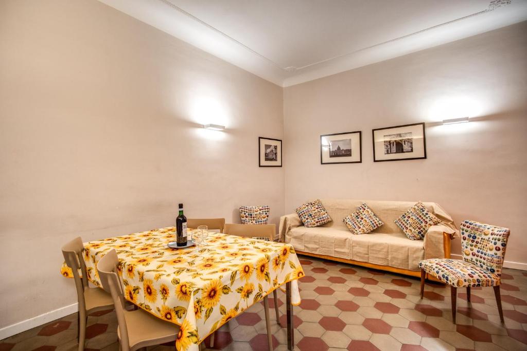 Posedenie v ubytovaní Apartments Rione Trastevere XIII