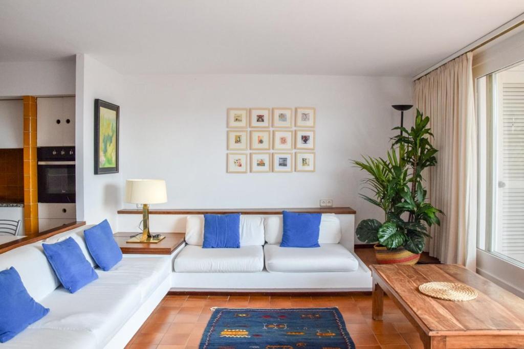 Fotografie z fotogalerie ubytování CENTRIC APARTMENT CADAQUES -private parking - CA L'ELLA v destinaci Cadaqués
