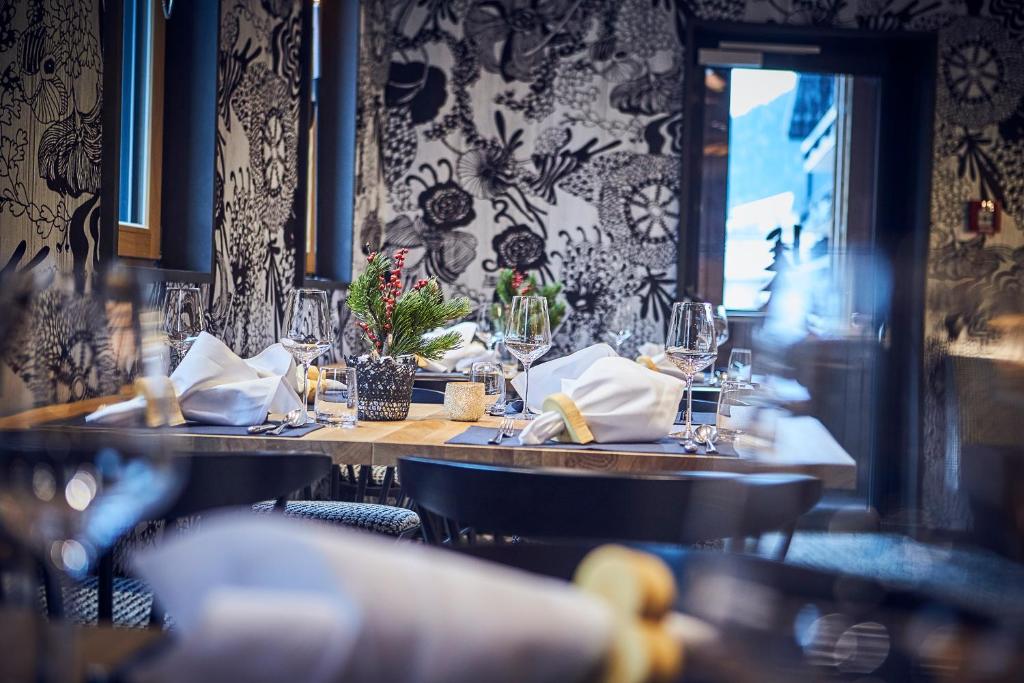 Reštaurácia alebo iné gastronomické zariadenie v ubytovaní Hotel Hasenauer 4 Sterne Superior