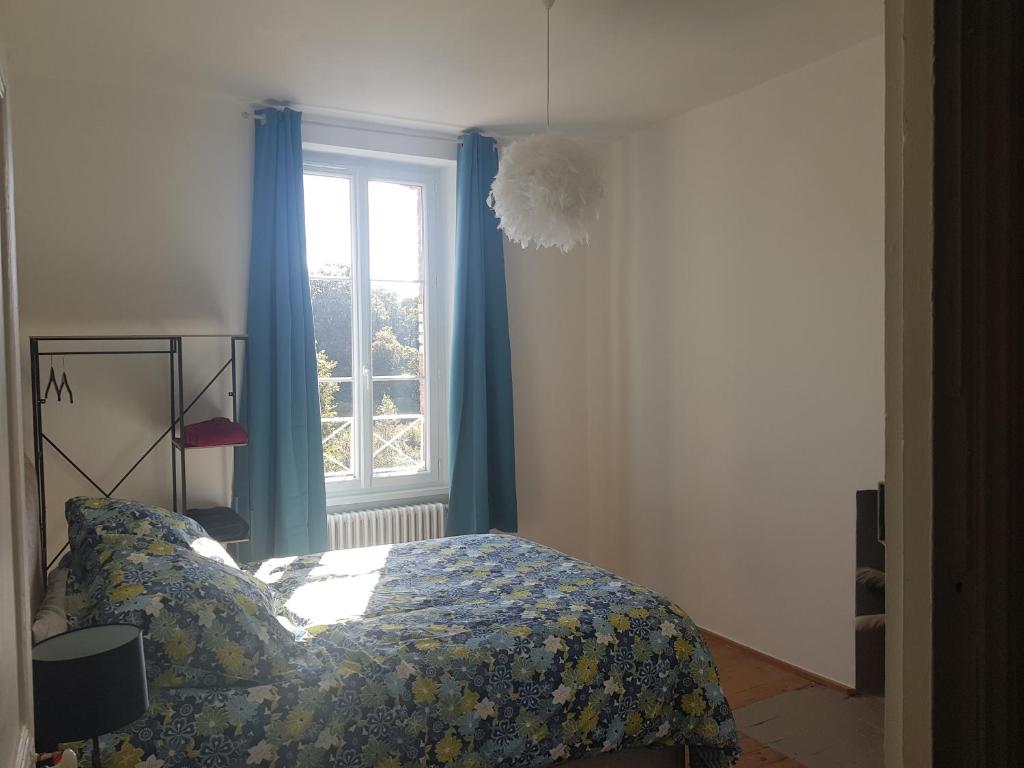 La coulée pilette - Double Room With Garden View With Shared Bathroom
