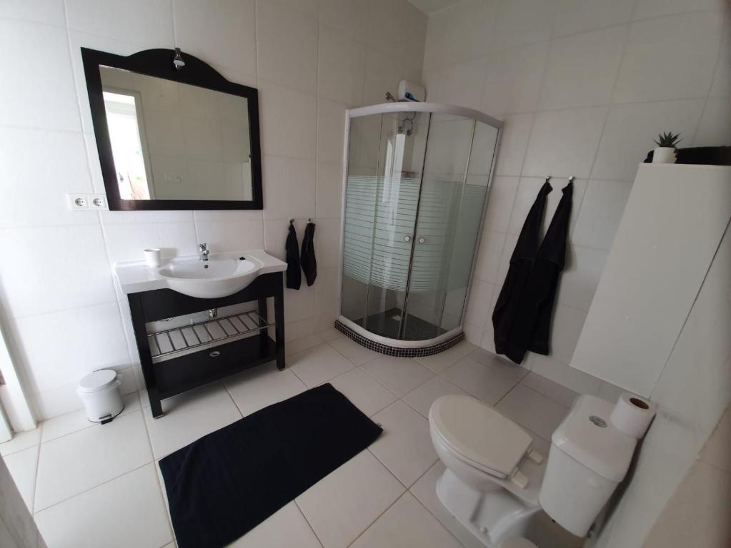 Koupelna v ubytování B2 APARTMENT with Balcony at JAN THIEL Curacao