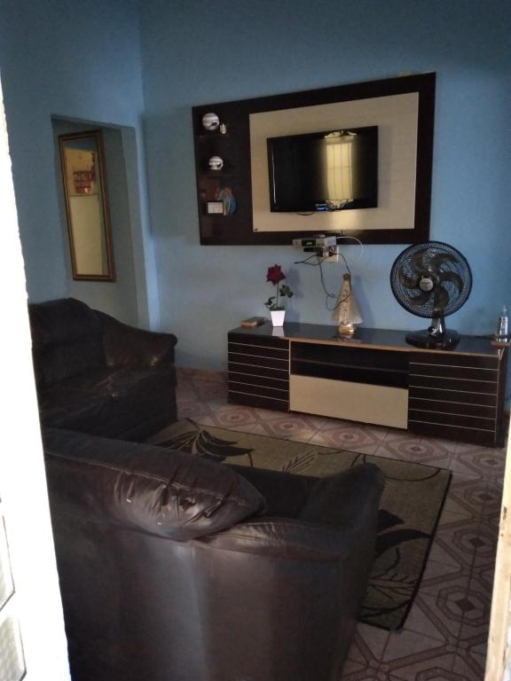 Casa Inteira a 1 Quarteirão da Basílica com garagem - Stadthaus Mit Zwei Schlafzimmern