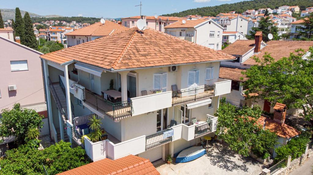 Budova, v ktorej sa apartmán nachádza