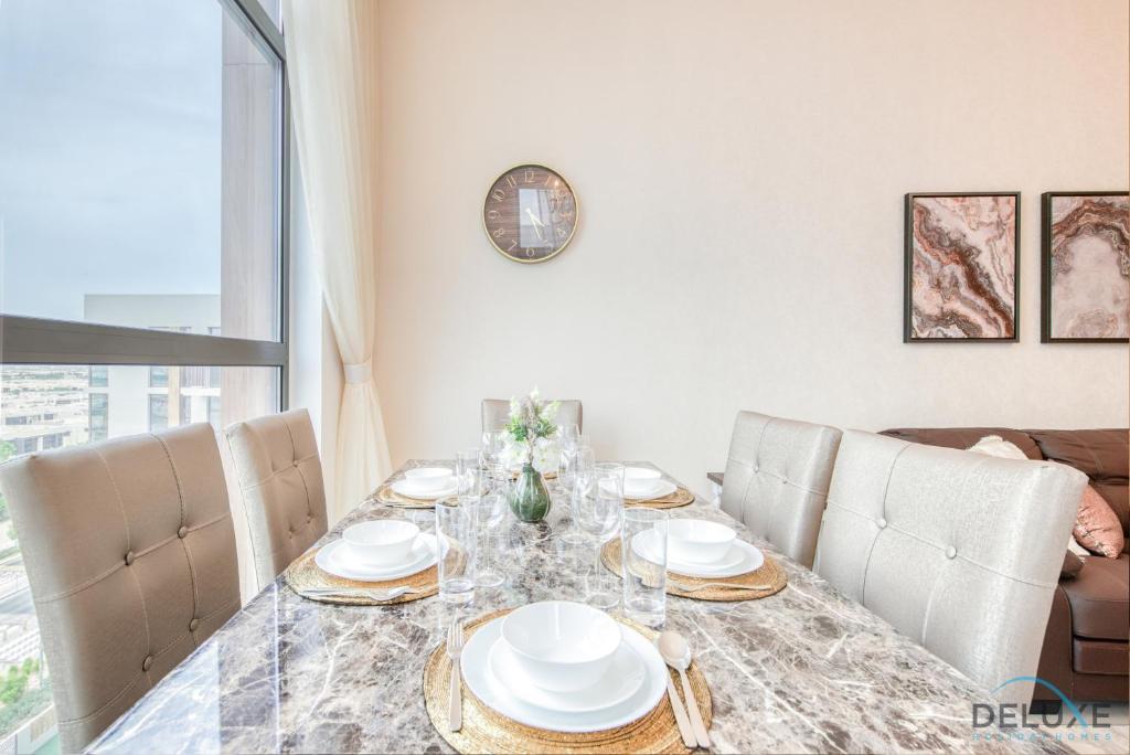Posezení v ubytování Fresh 2BR at Mudon Views 4 Dubailand by Deluxe Holiday Homes