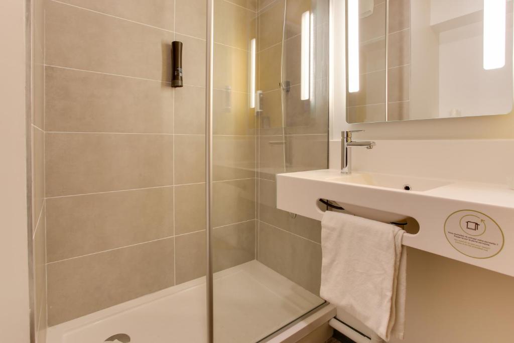 B&B HOTEL Reims Croix Blandin - Resim 18