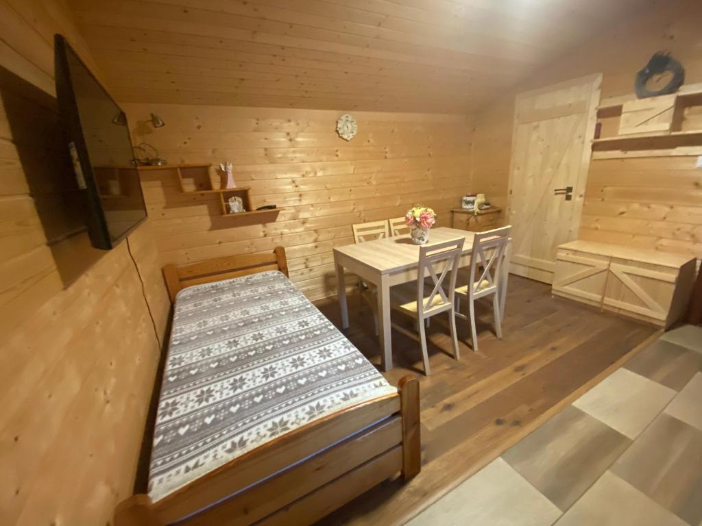 Postel nebo postele na pokoji v ubytování chata Derikovo