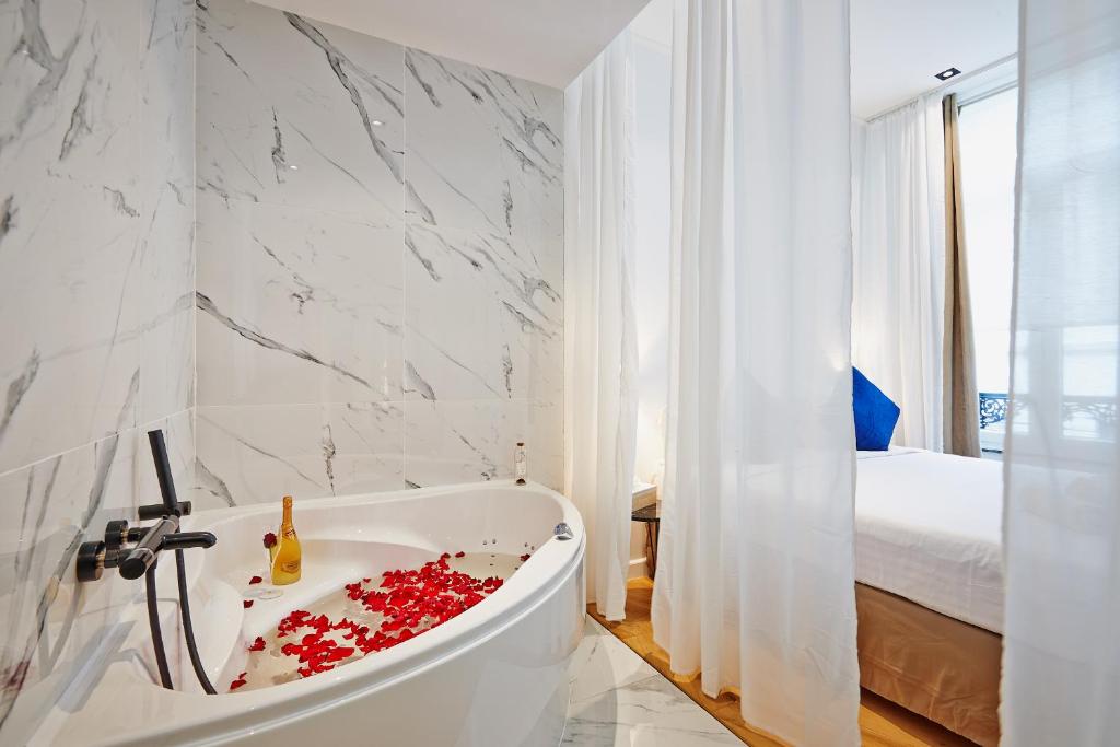 Hotel Les Ecrins - Resim 13