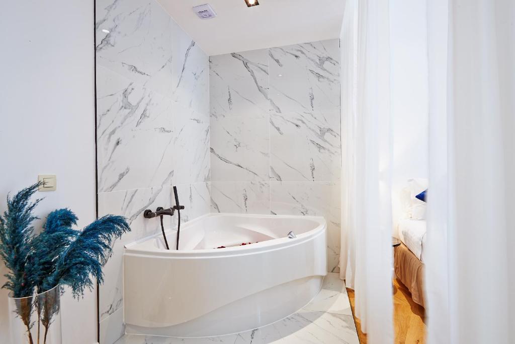 Hotel Les Ecrins - Resim 16