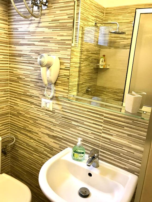 Home away from Home Apartment - Imazhi 6