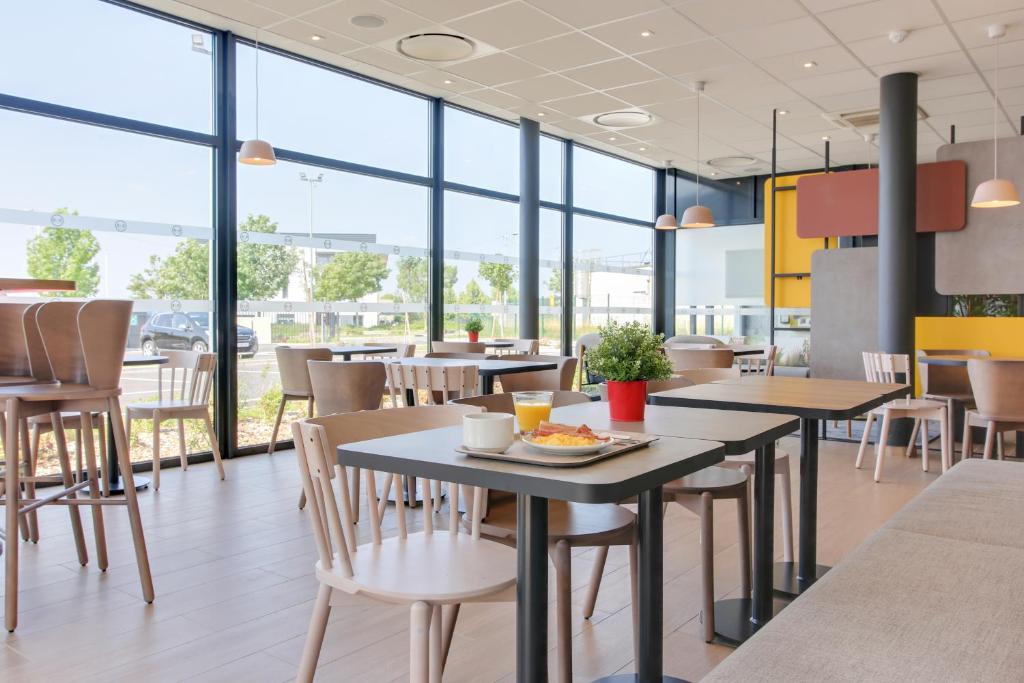 B&B HOTEL Reims Croix Blandin - Resim 21