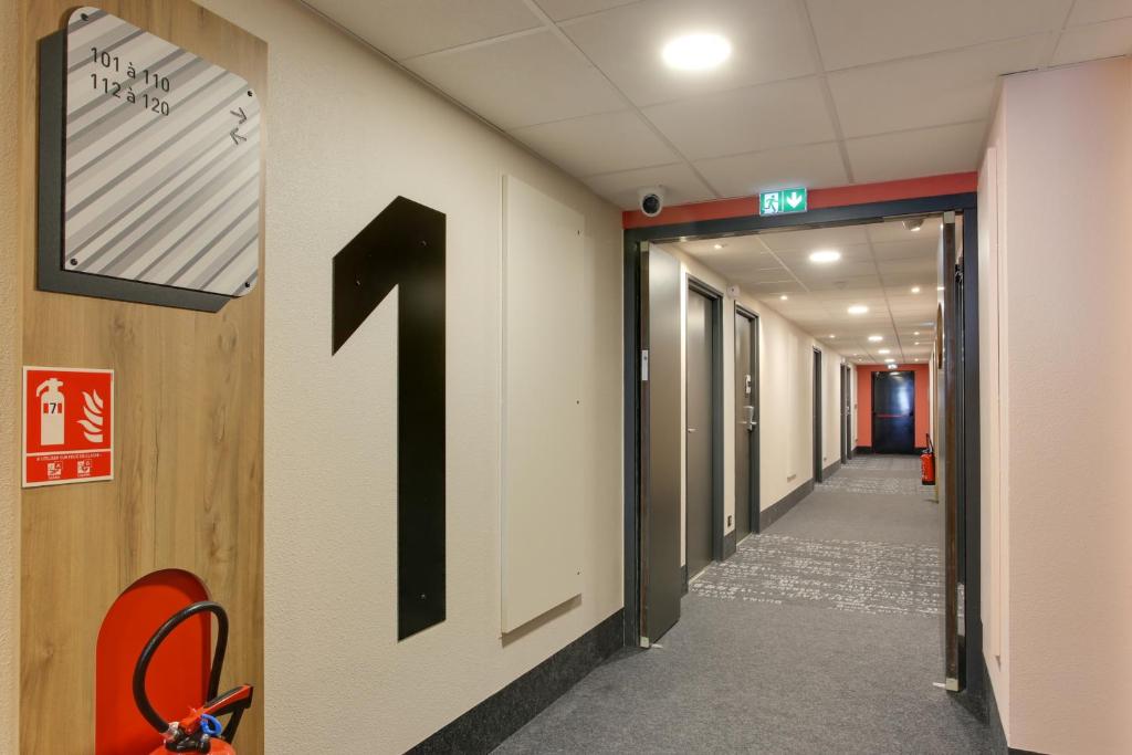 B&B HOTEL Reims Croix Blandin - Resim 26