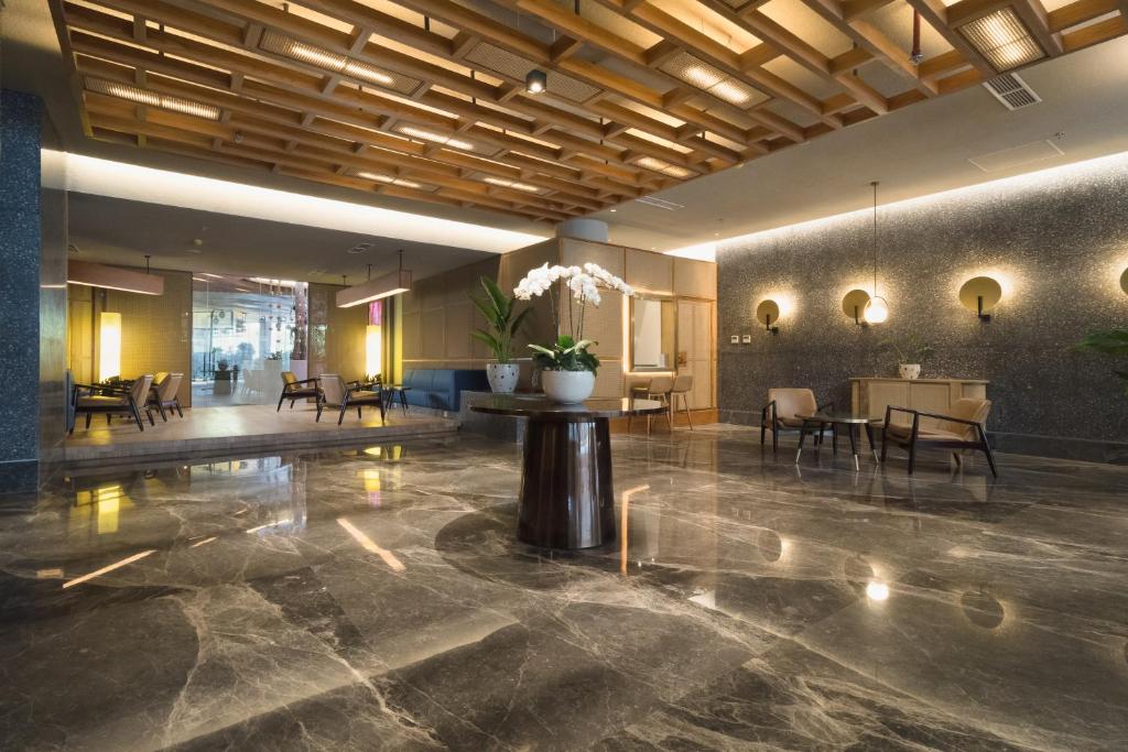 Beachwalk Residence photo
