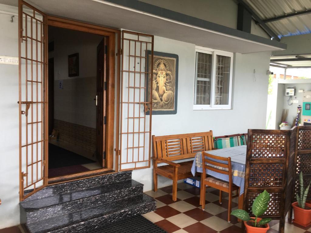 Fotografie z fotogalerie ubytování Shantham Service Apartments, Kinathukadavu, Coimbatore v destinaci Kójamputtúr