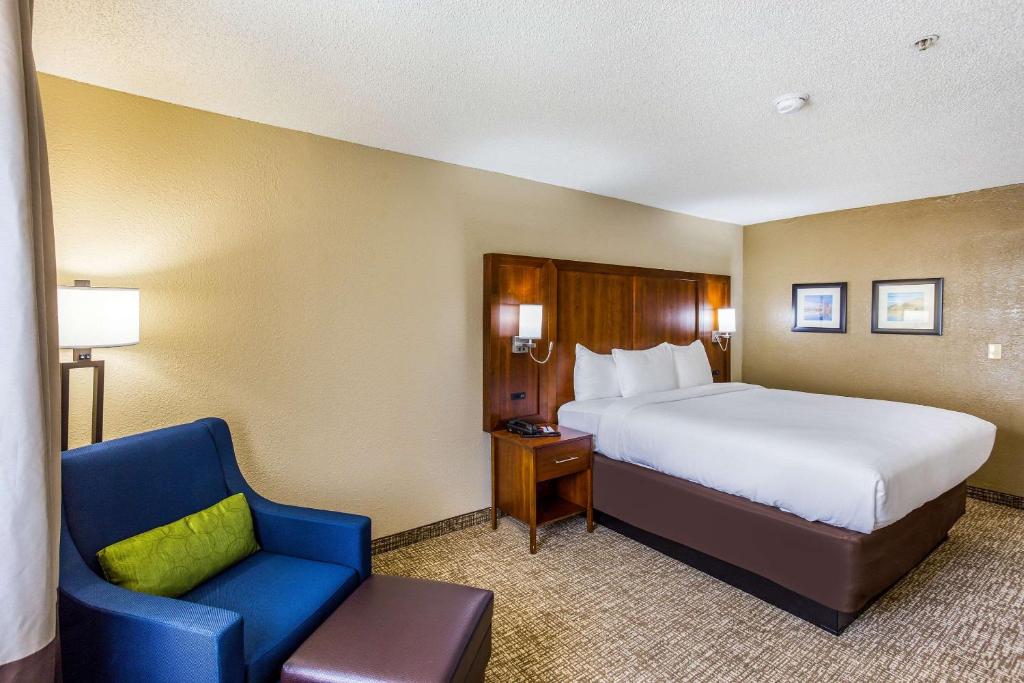 Comfort Inn Charleston South photo