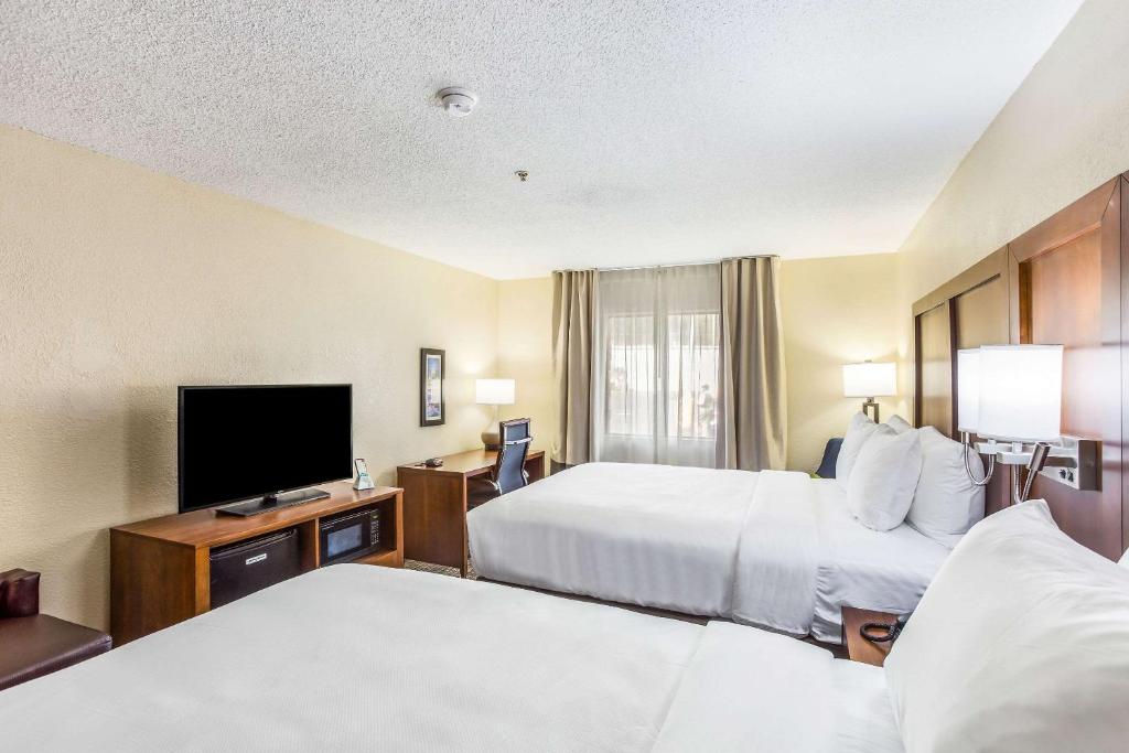Comfort Inn Charleston South photo