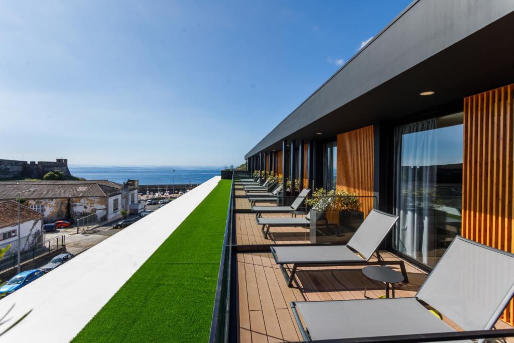 The Shipyard - Angra - Resim 11