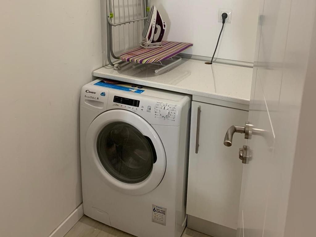 Zdjęcie z galerii obiektu MÁLAGA VELARDE cENTER w Maladze