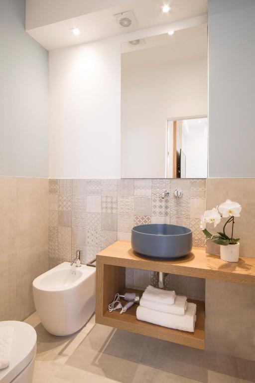 A bathroom at Hotel Alexandra - Beach Front - Healthy XXL Breakfast & Brunch until 12 30 - parking included