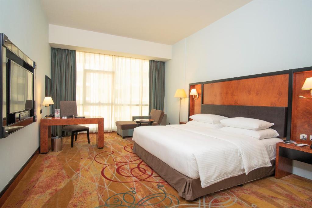 
Deluxe Twin Room, complimentary shuttle to DXB Airport Terminal 1 & 3
