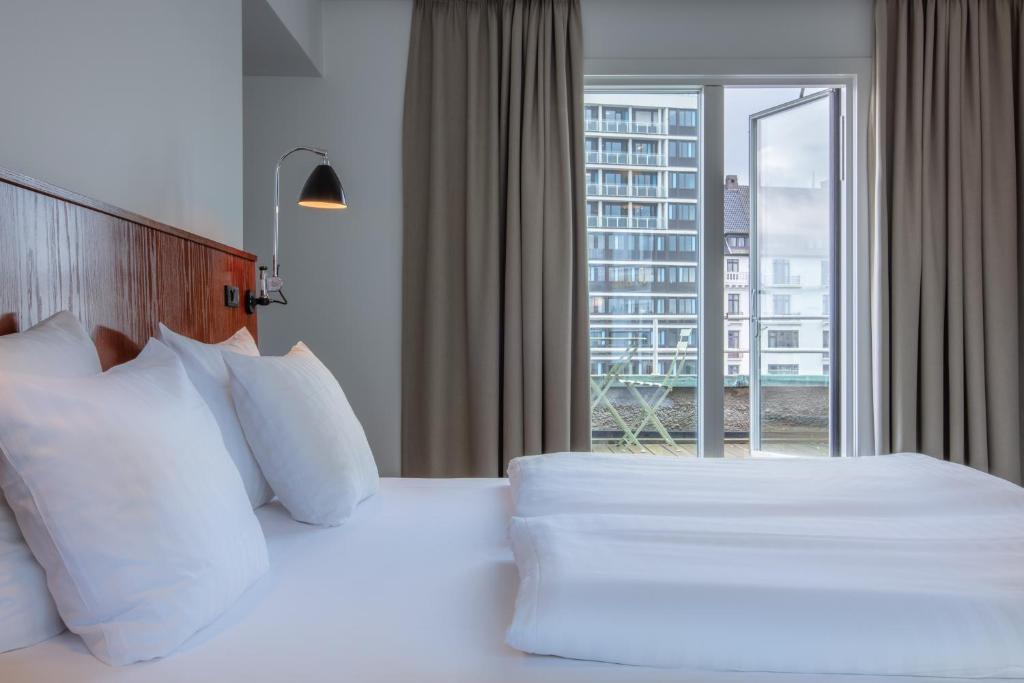 
Superior King Room - Non-Smoking
