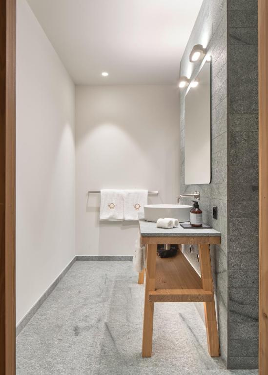Fotografie z fotogalerie ubytování Hotel Post Andeer v destinaci Andeer