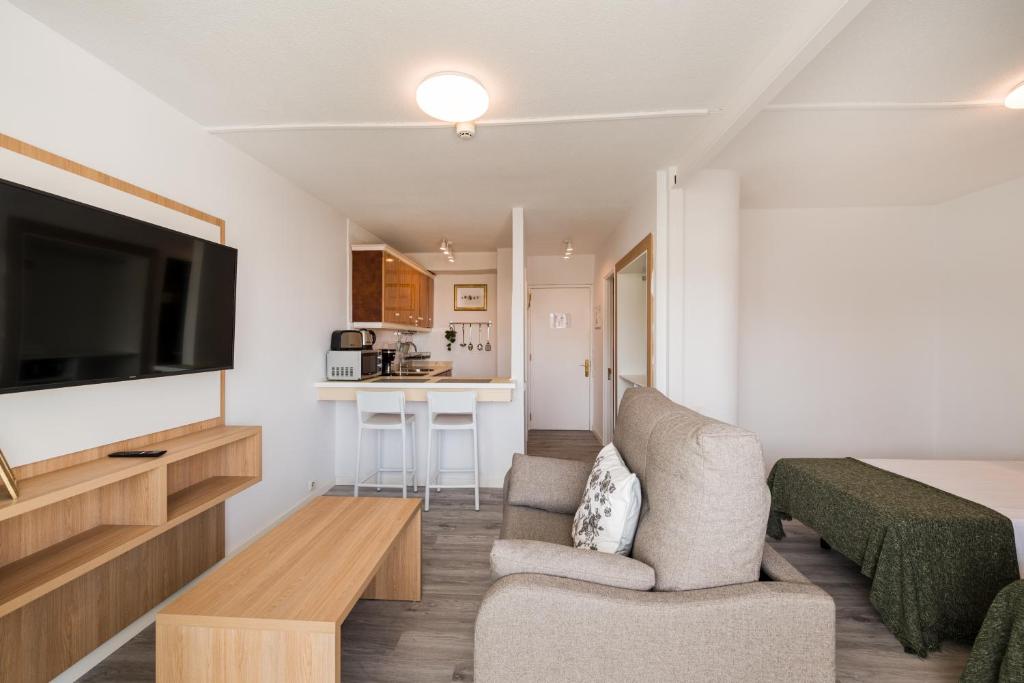 Roca Verde - Playa del Inglés, Playa del Inglés – Precios ...