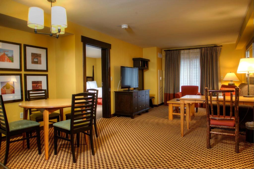 Bear Creek Mountain Resort - 