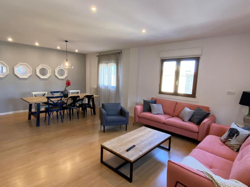 AZ El Balcón a la Basílica II - vistas inmejorables a la Basílica del Pilar! - отзывы и видео