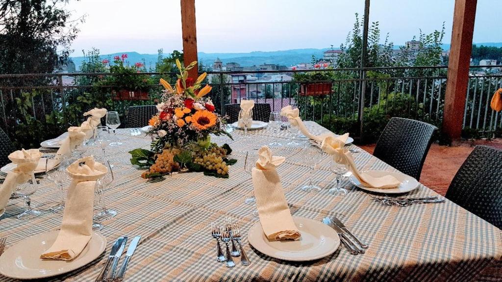 Foto sihtkohas San Michele di Ganzaria asuva majutusasutuse Hotel Pomara galeriist