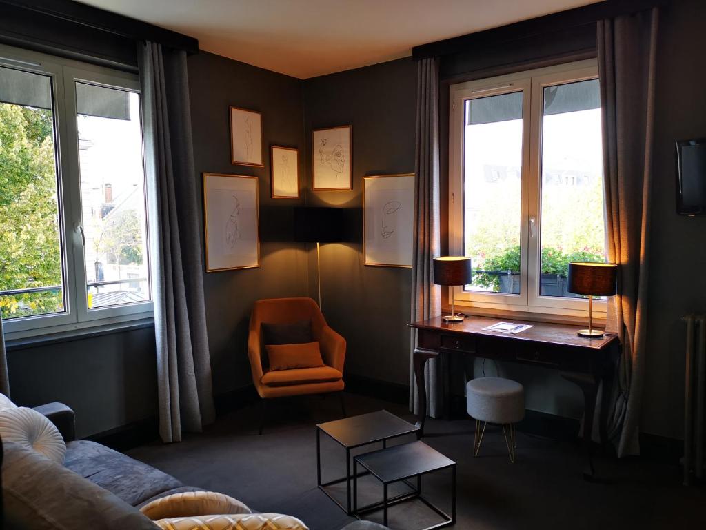 Le Boeuf Couronné - Hôtel & Restaurant Chartres- Logis Hotels - Habitación Doble Superior