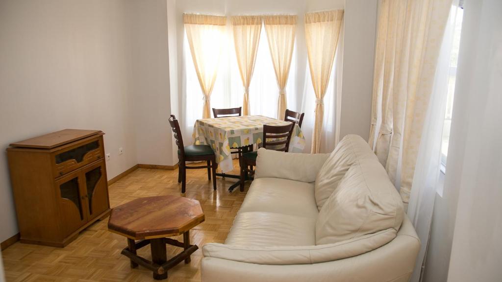 Część wypoczynkowa w obiekcie Ermolaos Hillside Villas