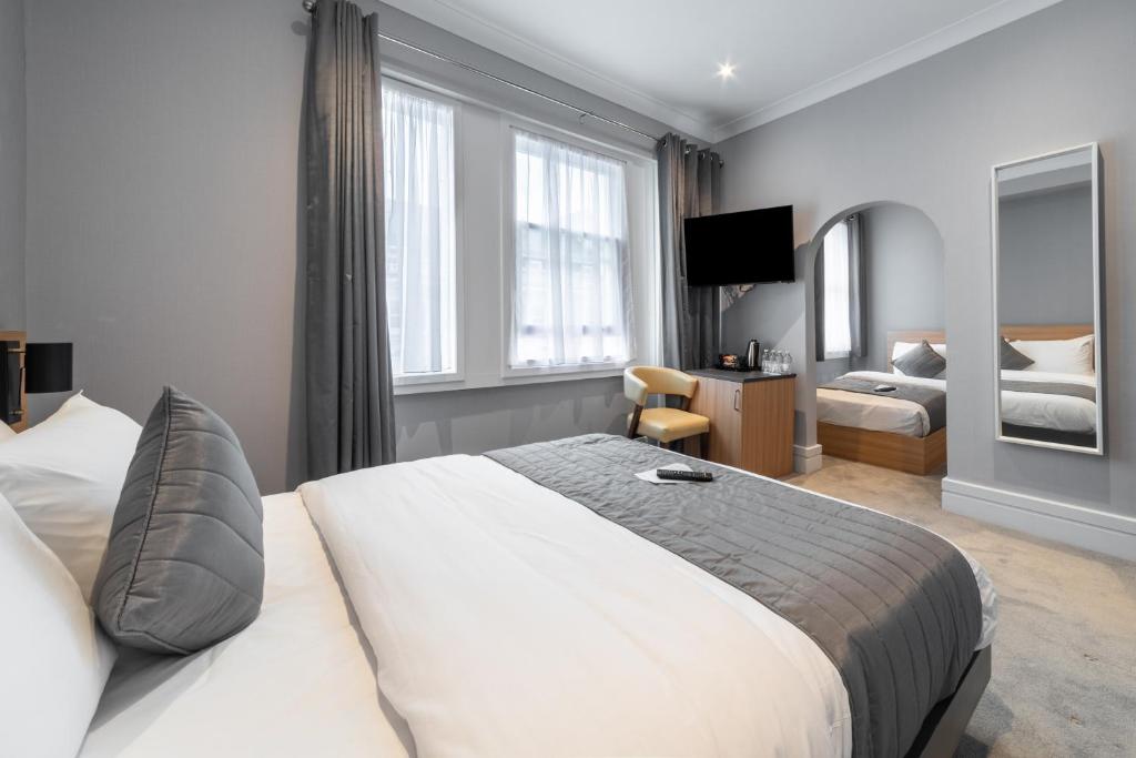 
Family Suite - No Window
