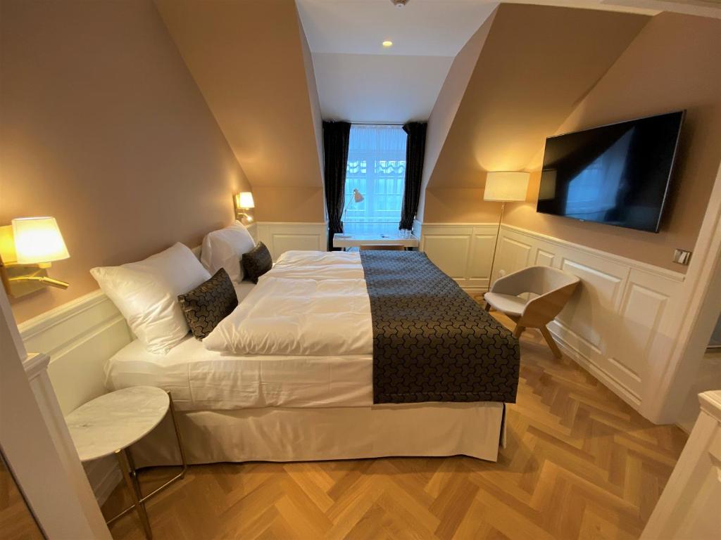 Hotel & Restaurant Chateau Trnová - Standard Double Or Twin Room