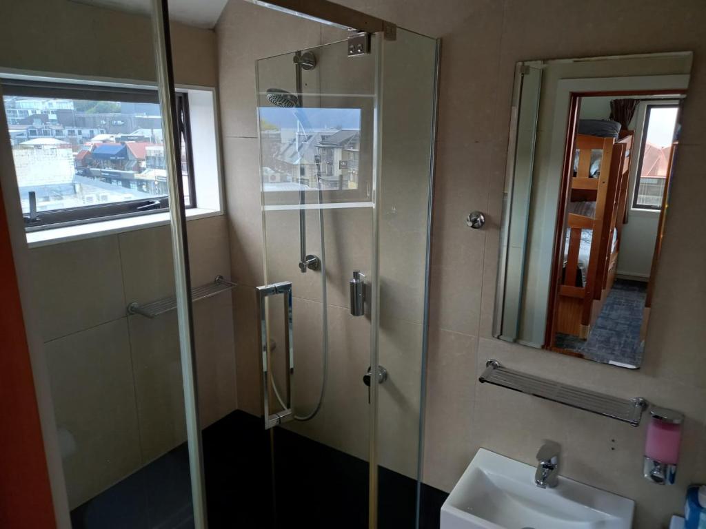 Adventure Queenstown Hostel - Resim 31