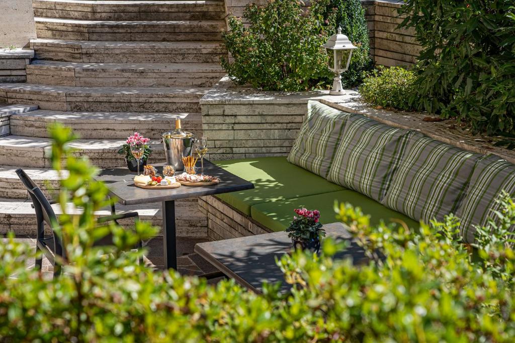 Zahrada ubytování Villa Tell rooms and suites