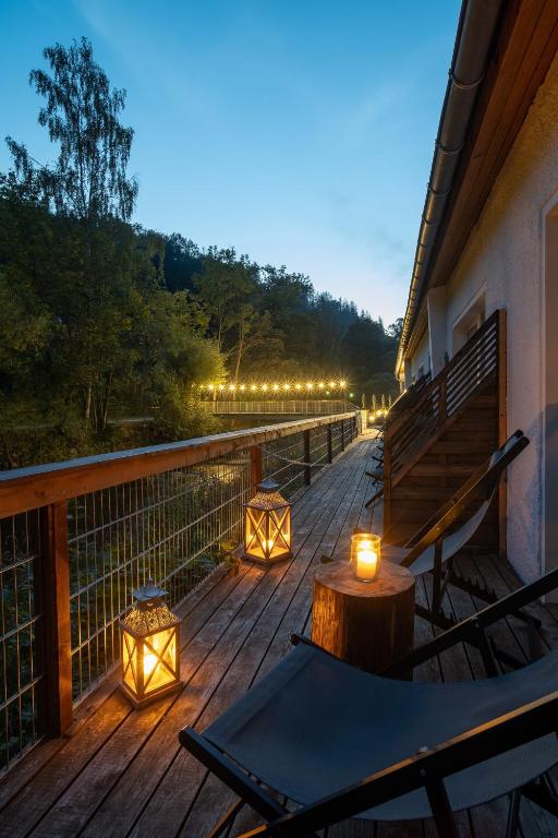 Balkón nebo terasa v ubytování BODETALER BASECAMP LODGE - Bergsport- und Naturerlebnishotel
