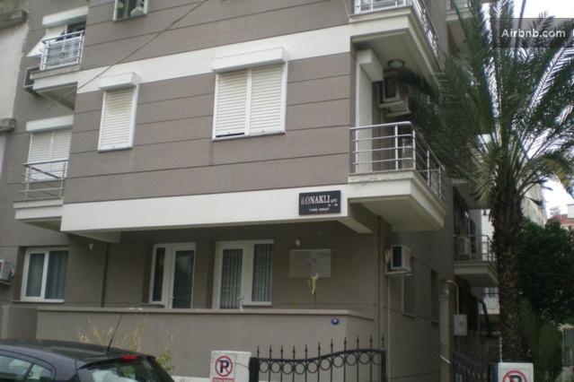 The building in which Az apartmant is located