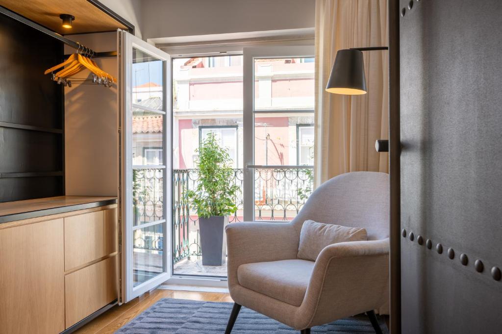 Ferraria XVI FLH Hotels Lisboa - 阳台的双人间