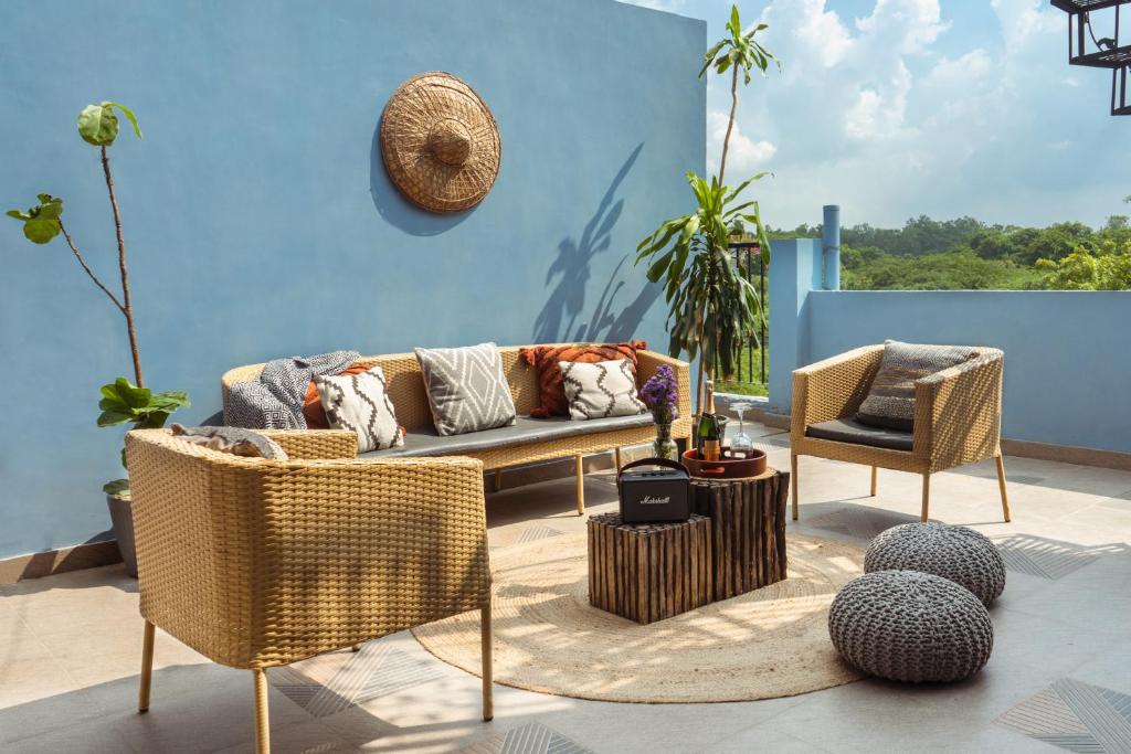 Posezení v ubytování Minimalist Poshtel & Suites